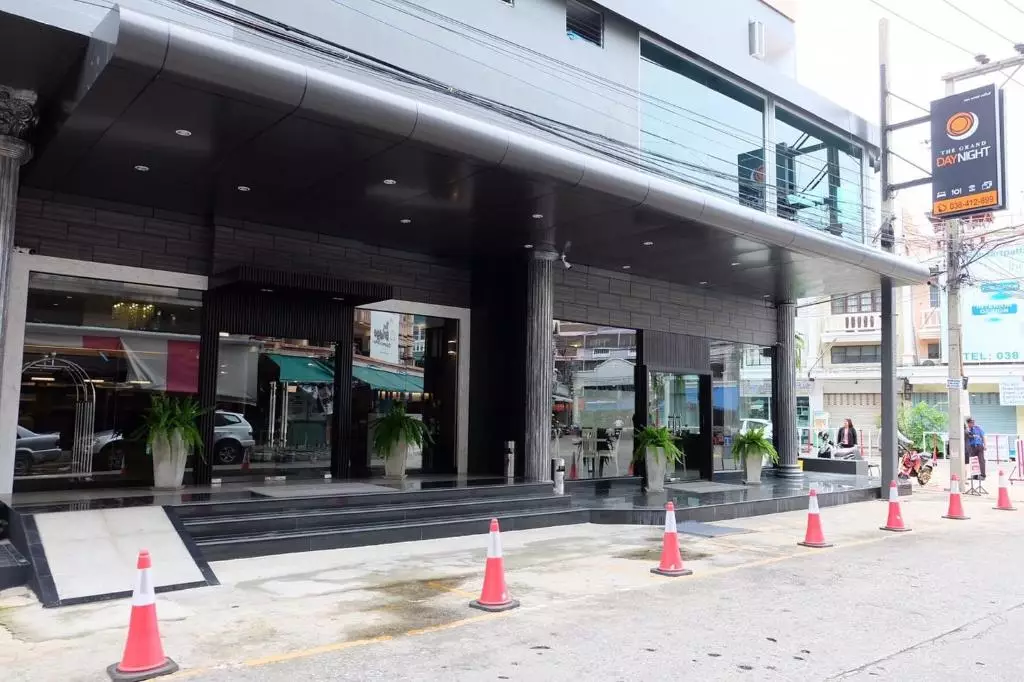 گرند دی نایت