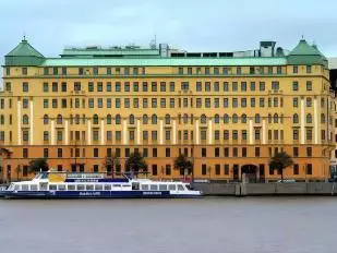 ماریوت واسیلفسکی (ریور پالاس)